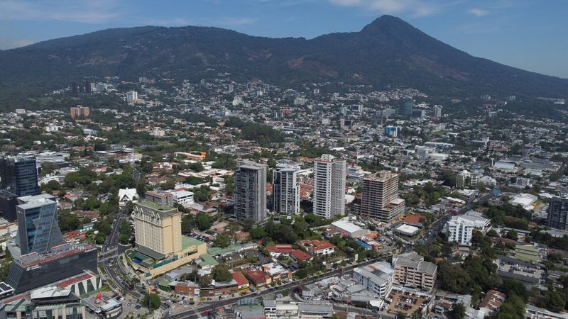 PIB salvadoreño crece por encima del 4% en segundo trimestre