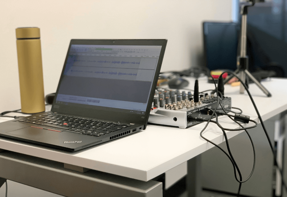 &iexcl;Par&aacute;, par&aacute;, par&aacute;! El fen&oacute;meno econ&oacute;mico detr&aacute;s del Tiny Desk de Ca7riel y Paco Amoroso
