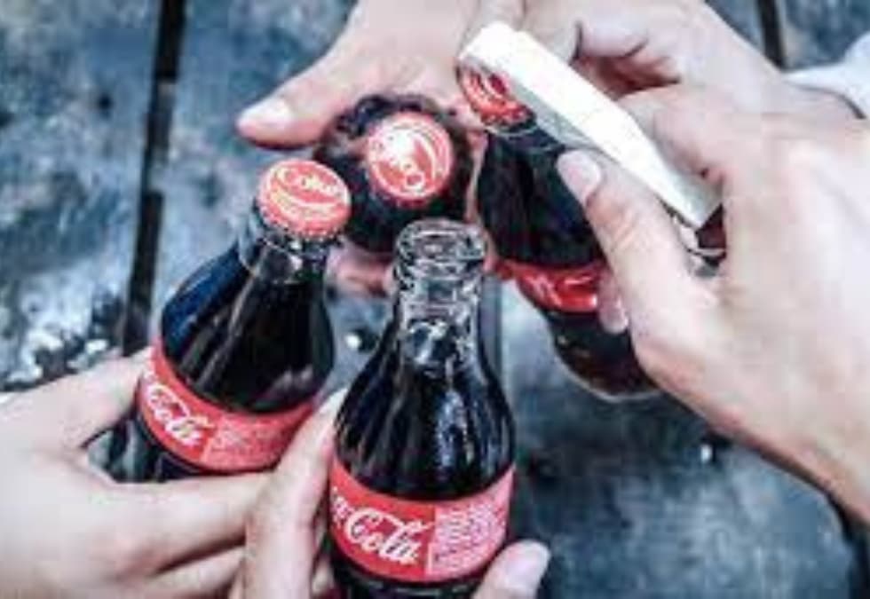 El &eacute;xito empresarial que consolid&oacute; a Coca-Cola en la cultura